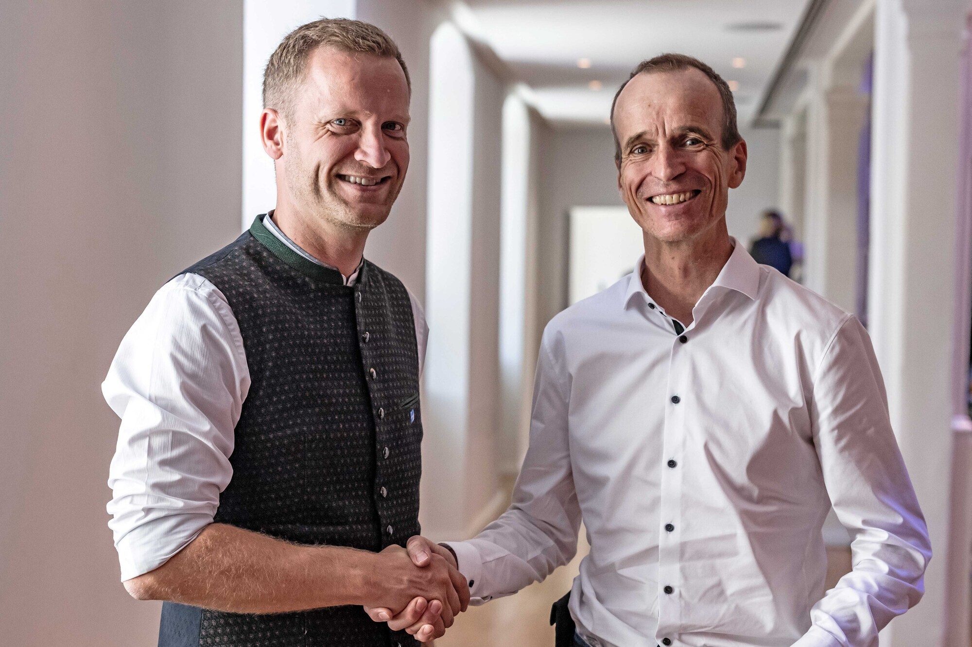 Von links: Christian Schoch, neuer Vorsitzender des Energie- und Umweltzentrum Allgäu, sowie dessen Geschäftsführer, Martin Sambale. Foto: eza!