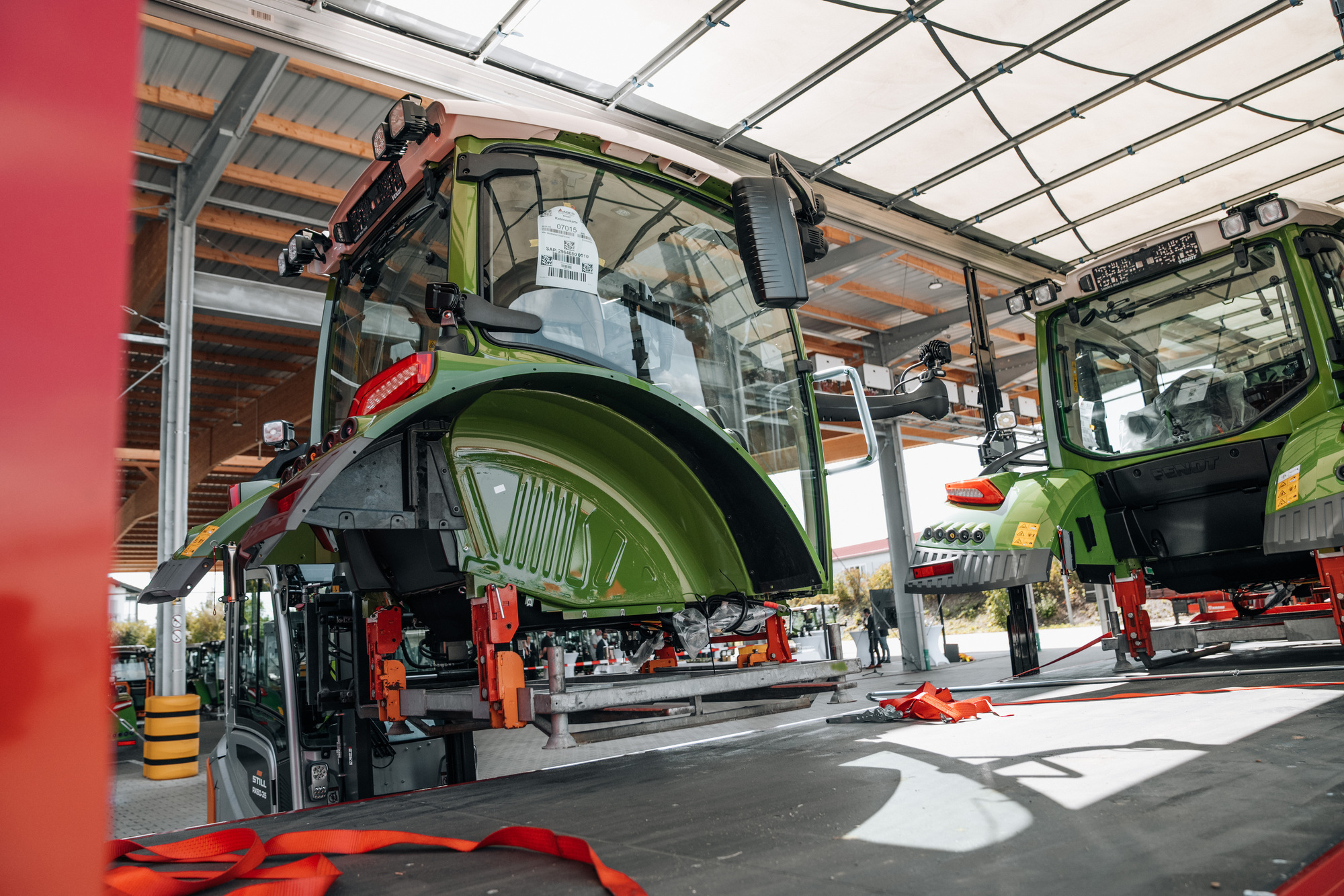 Traktorkabinen von Fendt. In Asbach-Bäumenheim werden sie produziert, in Marktoberdorf werden sie weiter verbaut. Foto: AGCO/Fendt