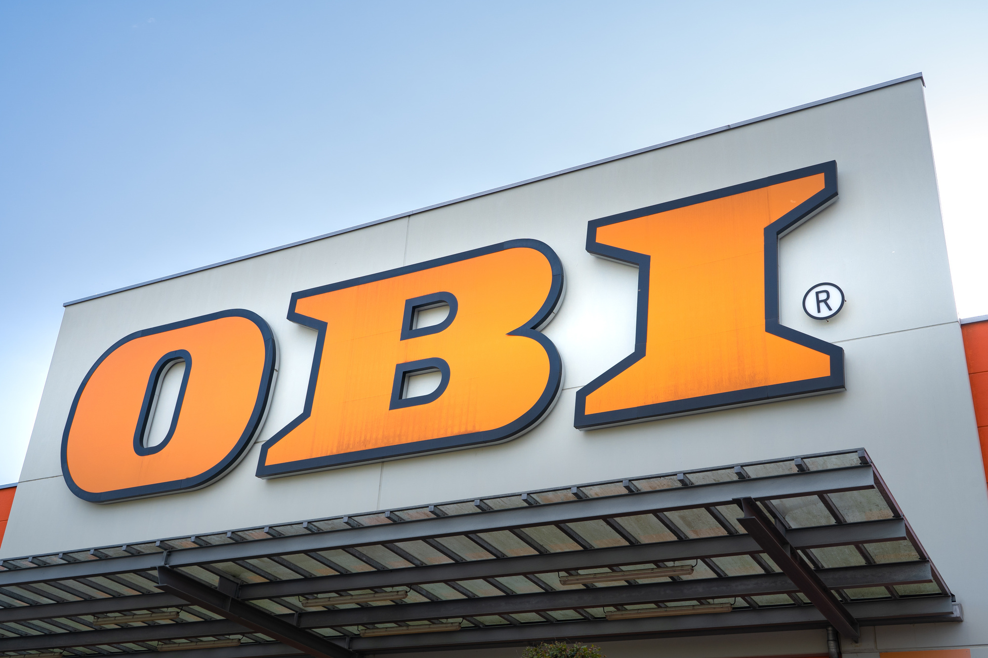 Symbolbild. Das typische OBI-Orange war als abstrakte Farbmarke eingetragen. Der Bundesgerichtshof bestätigte nun die Löschung des Markenschutzes. Foto: Angela Rohde - stock.adobe.com