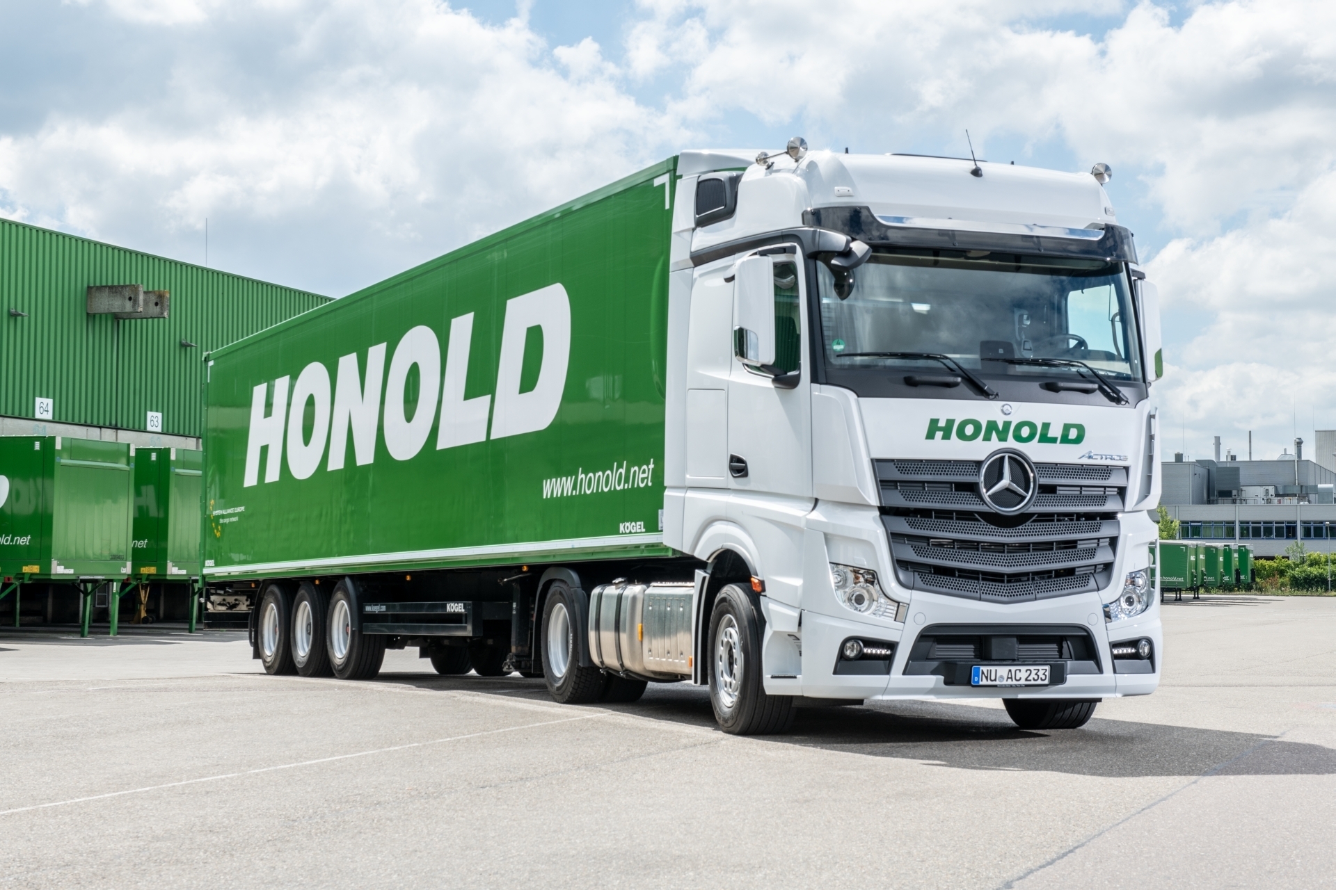 Hellmann Worldwide Logistics übernimmt die Honold-Sammelgutaktivitäten am Standort Neu-Ulm.