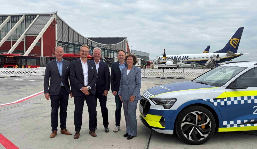 (v.l.n.r.): Dr. Jan Stefan Roell, Dr. Albert W. Schultz (stellvertretender Vorsitzender), Michael Schilling, Dr. Hans Reichhart