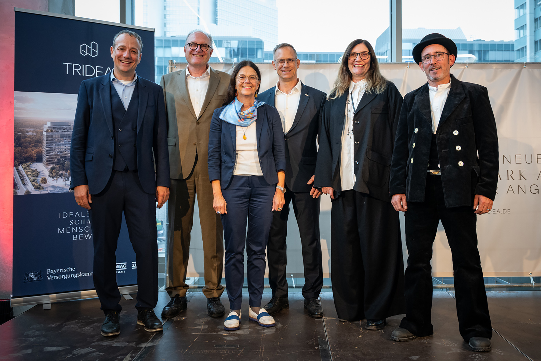 Von links: Kersten Waltz, Axel Uttenreuther, Elisabeth Merk, Johannes Widmann (Direktionsleiter Ed. Züblin AG), Katharina Loges und Tobias Gottwald (Oberpolier Ed. Züblin AG). Foto: Daniel Wanders/ConSite Photography