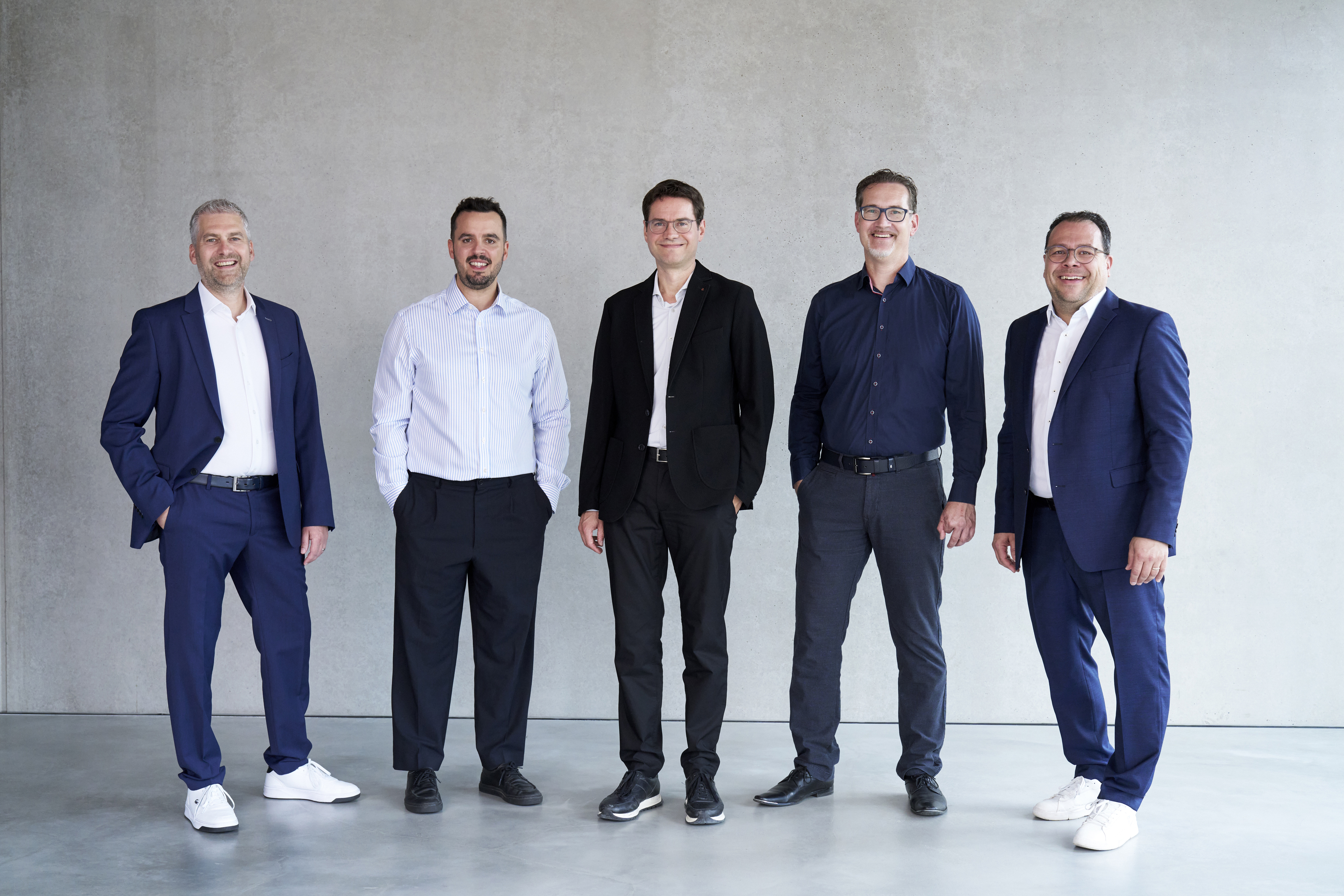 Von links: Alexander Kast (neuer Geschäftsführer), Angelo Novais (neuer Prokurist), Thomas Niederberger (Geschäftsführender Gesellschafter), Christoph Wielandt (Prokurist) und Holger Striebel (Geschäftsführender Gesellschafter). Foto: Matthias Schmiedel / nps